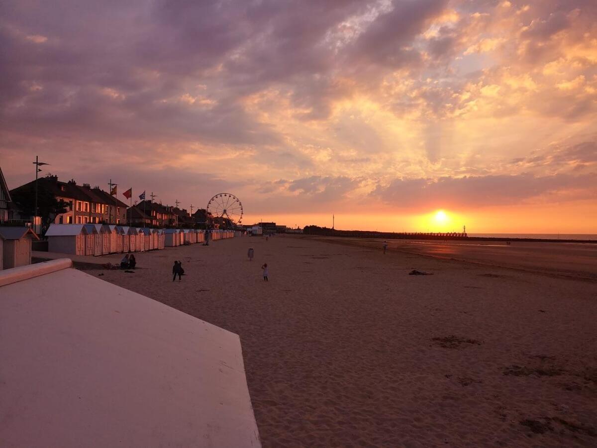 "O'Dbark" - Duplex 2 Etoiles - A 100M De La Plage Avec Jardin Courseulles-sur-Mer Esterno foto